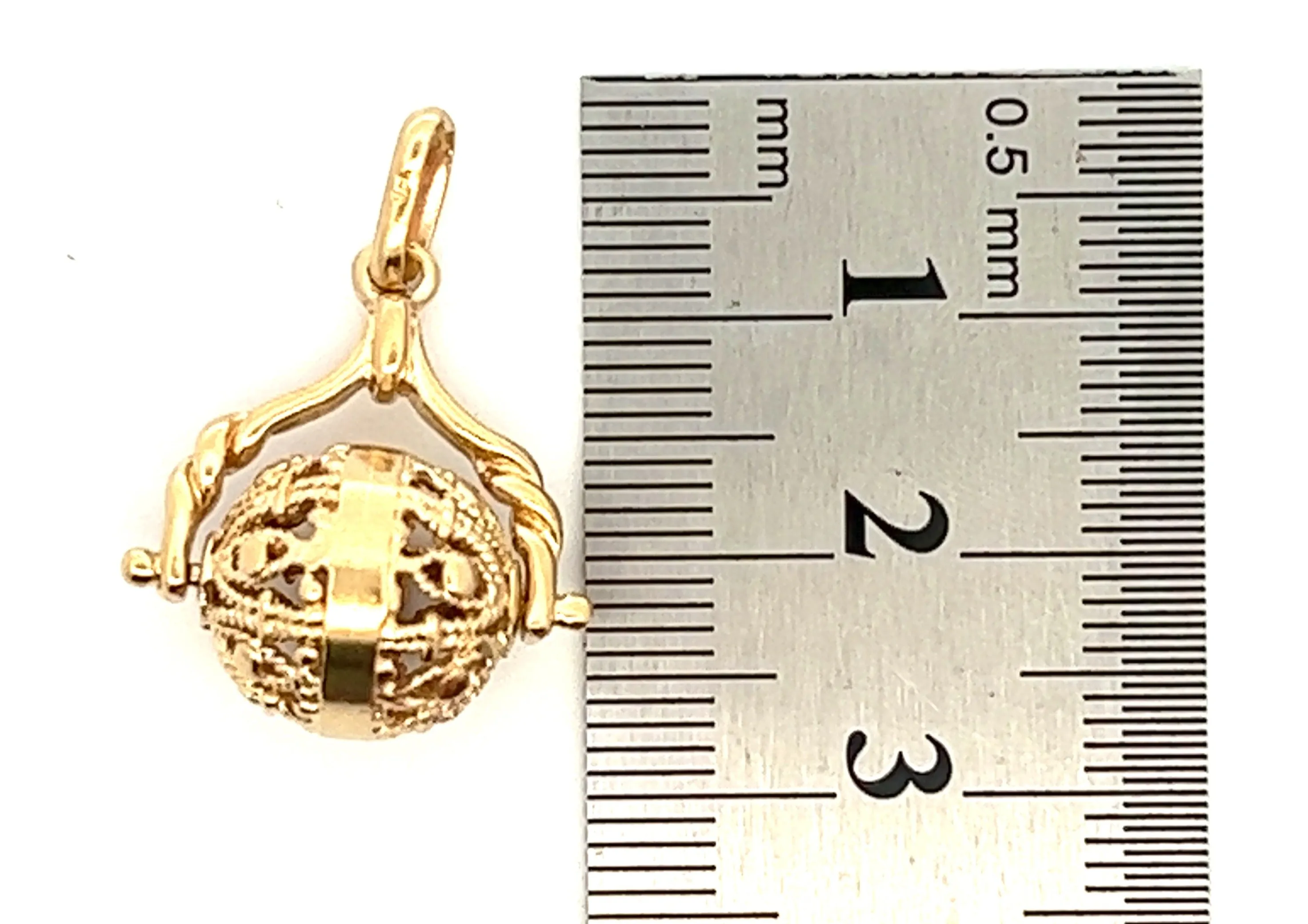 9ct Yellow Gold Filigree Spinner Pendant