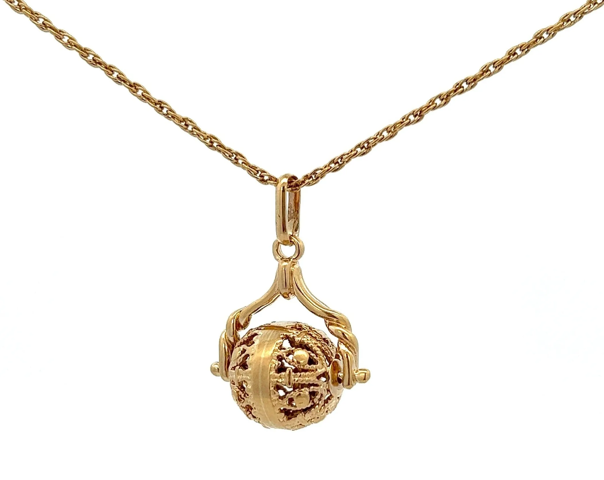 9ct Yellow Gold Filigree Spinner Pendant