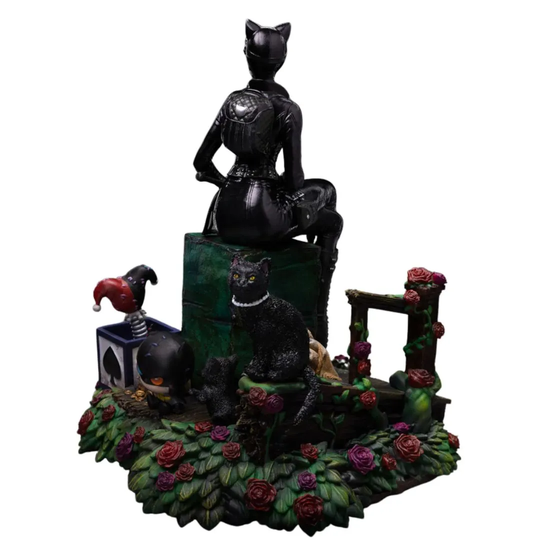 Catwoman (Gotham City Sirens) Deluxe Statue By Iron Studios