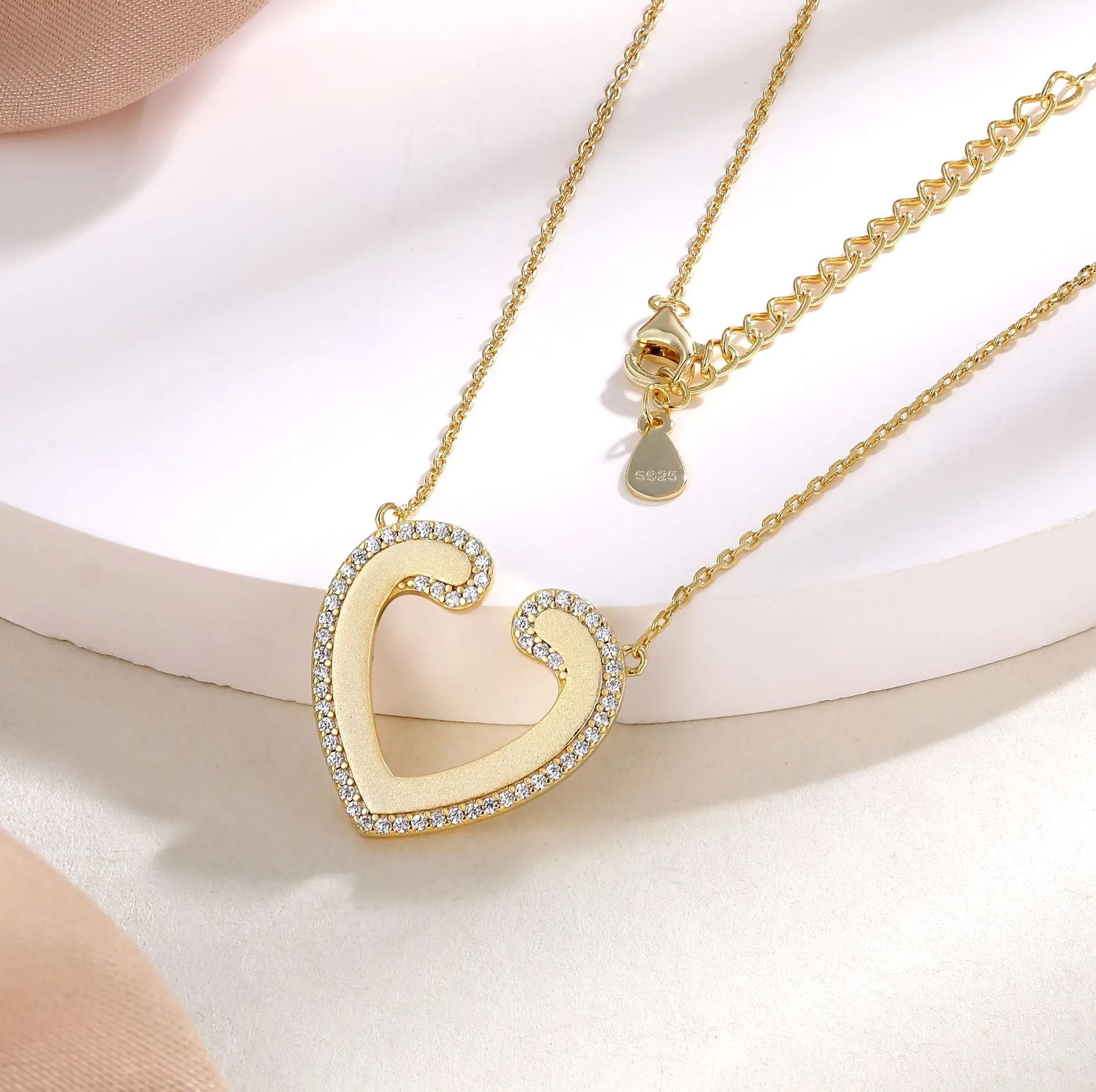 Golden Sandblasting Zircon Hollow Heart Pendant Sterling Silver Necklace