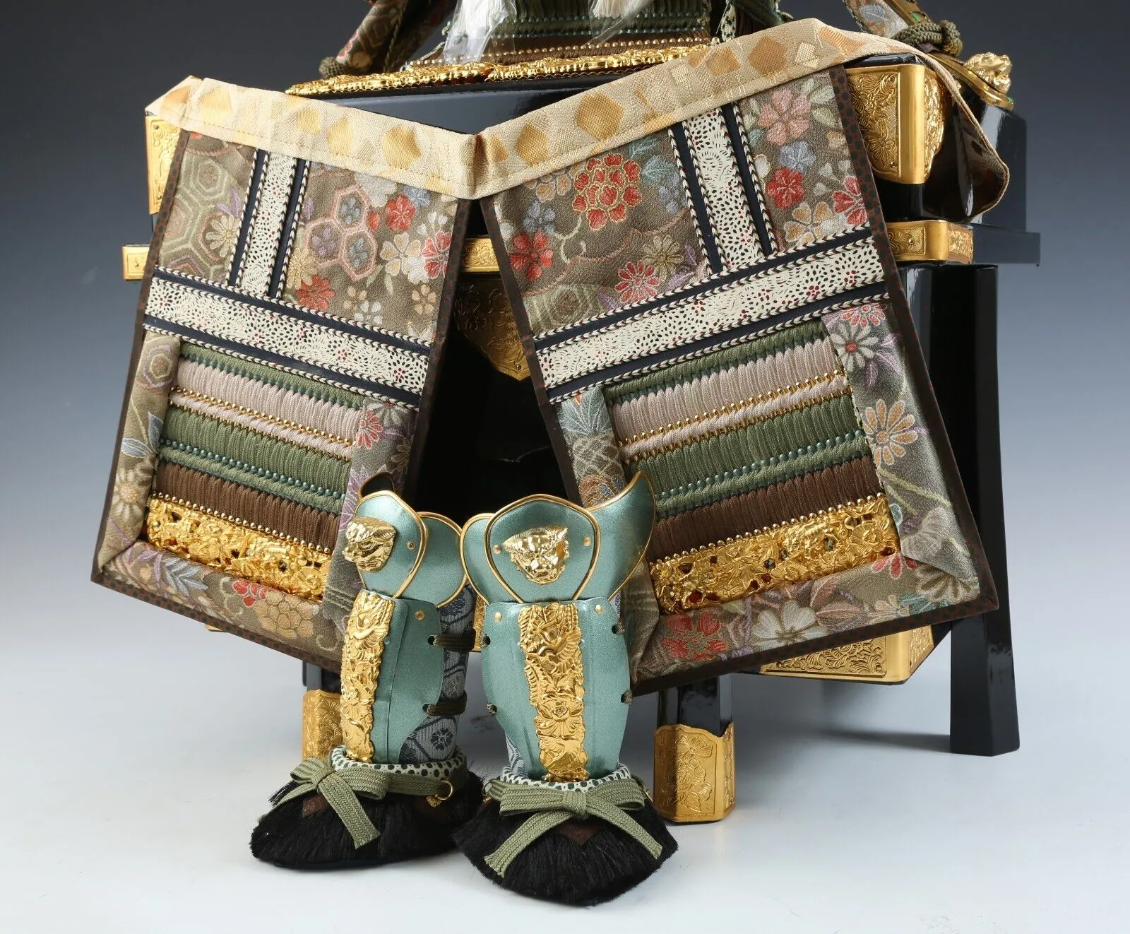 Japanese Beautiful Vintage Samurai Figure Doll -Kamakura Kyugetsu Style- Tsushim